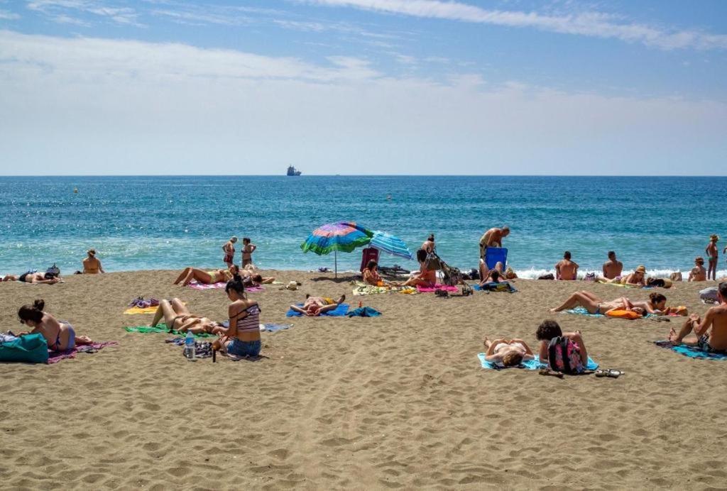 Apartamento Ático Cerca Del Mar Málaga Exterior foto